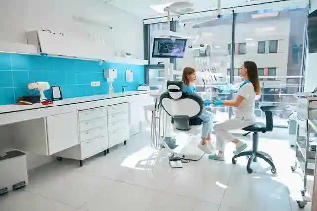 Behandlungszimmer einer modernen Zahnarztpraxis
